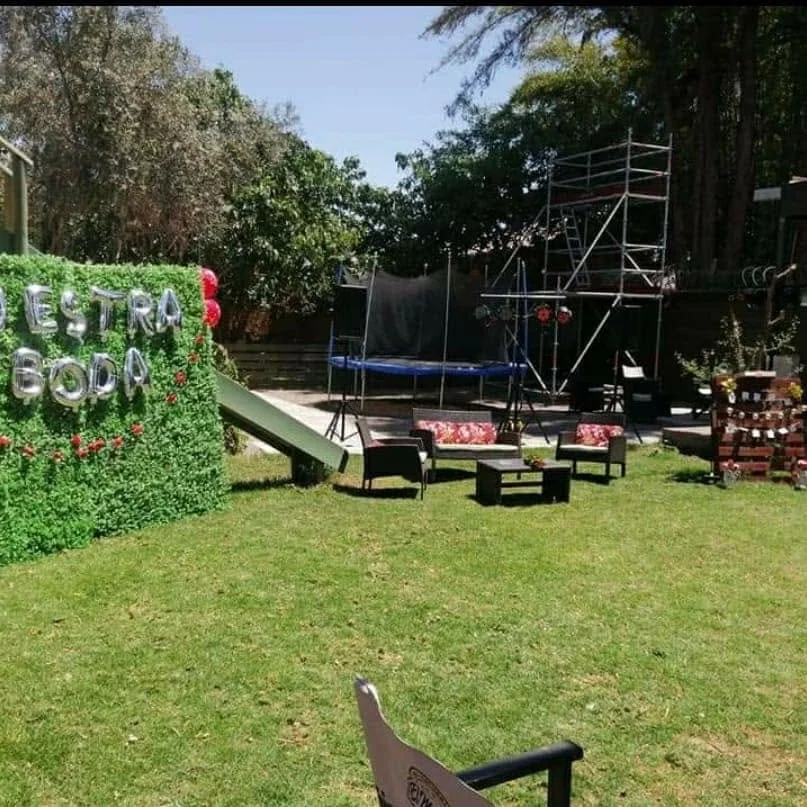 Montaje de boda en el jardín de La Granja VIP